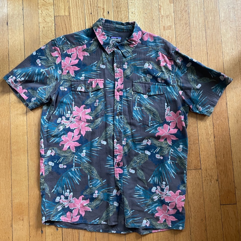 Patagonia Hemp shortsleeve button down shirt (M)